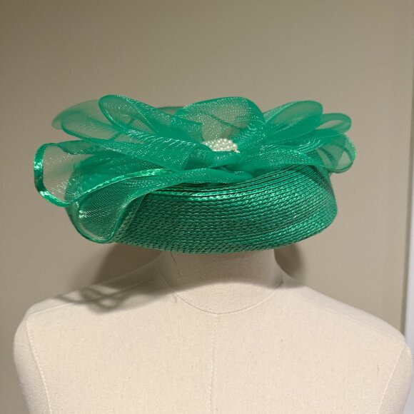 Green small pillbox retro vintage hat - Picture 1 of 1